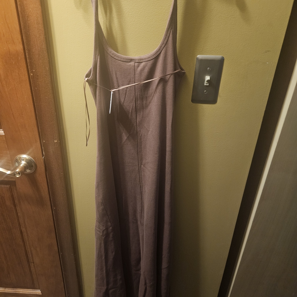 Women’s Sleeveless Maxi Dress in Mauve